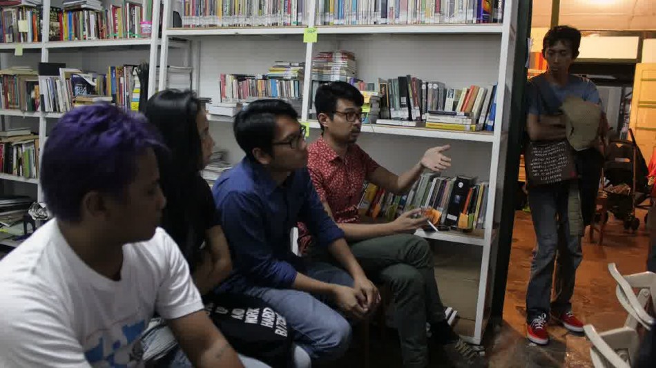 1280px-Diskusi_Proyek_Nenek_di_KUNCI_Cultural_Studies_14